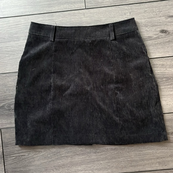 Black corduroy skirt, button down, size M. - Picture 2 of 3